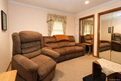 115 Foxwood Drive S, Newburgh, NY 12550 - Photo 18