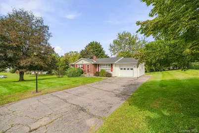 38 Blossom Lane, Wallkill, NY 12589 - Photo 2