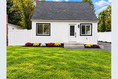 102 Pinewood Drive, Shirley, NY 11967 - Photo 2