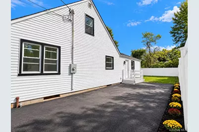 102 Pinewood Drive, Shirley, NY 11967 - Photo 4