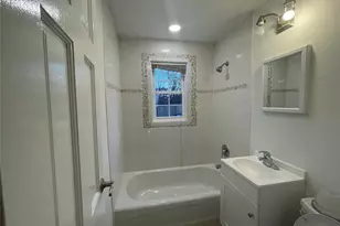 368 Ontario St, Ronkonkoma, NY 11779 - Photo 6