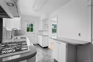 47 Whitman Rd, Yonkers, NY 10710 - Photo 6