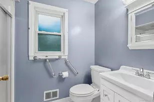 47 Whitman Rd, Yonkers, NY 10710 - Photo 10
