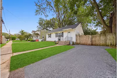 180 E Booker Avenue, Wyandanch, NY 11798 - Photo 16