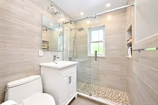 53-31 210th St, Oakland Gardens, NY 11364 - Photo 12