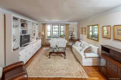 35 Parkview Avenue #1D, Bronxville, NY 10708 - Photo 2