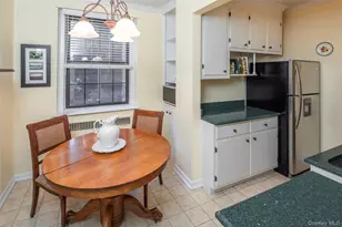 35 Parkview Ave, Bronxville, NY 10708 - Photo 10