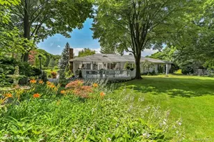 23 Hill House Ln, Glen Head, NY 11545 - Photo 4