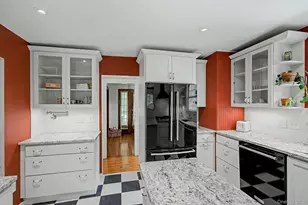 102 E Market St, Hyde Park, NY 12538 - Photo 24