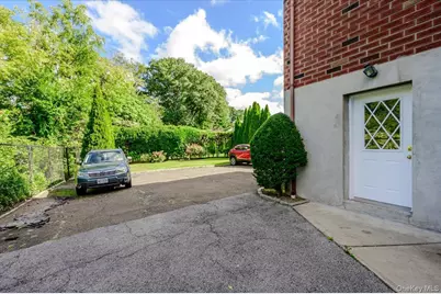 77 W Devonia Avenue, Mount Vernon, NY 10552 - Photo 26