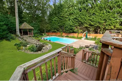 7 Faulkner Lane, Dix Hills, NY 11746 - Photo 36