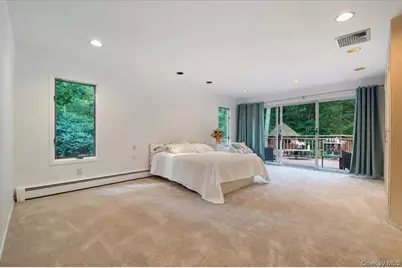 7 Faulkner Lane, Dix Hills, NY 11746 - Photo 20