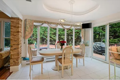 7 Faulkner Lane, Dix Hills, NY 11746 - Photo 18