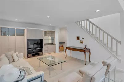 6 Gerriet Court, Northport, NY 11768 - Photo 8
