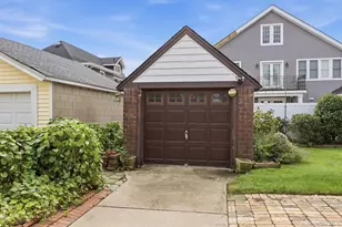 135 Fairfield Ave, Mineola, NY 11501 - Photo 16