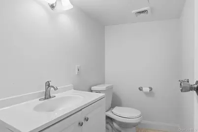 82 Quinby Avenue, White Plains, NY 10606 - Photo 36