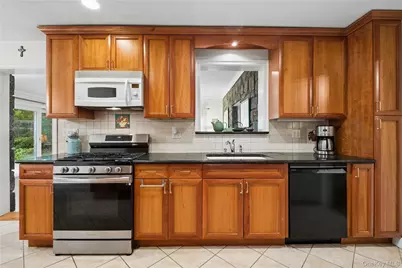 24 (Aka 28) Ritchie Drive, Yonkers, NY 10705 - Photo 14