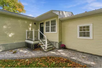 669 Vassar Road, Poughkeepsie, NY 12603 - Photo 2