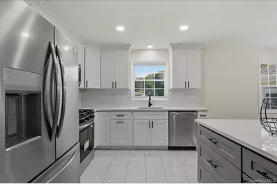 669 Vassar Road, Poughkeepsie, NY 12603 - Photo 8