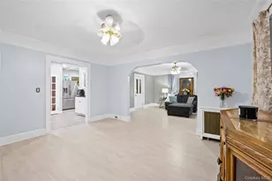 410 Midwood Ave, Bellmore, NY 11710 - Photo 14