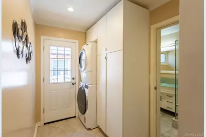 73-35 195th Street, Fresh Meadows, NY 11366 - Photo 10