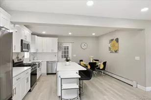 63 E Neck Ct, West Babylon, NY 11704 - Photo 14