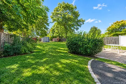 182 Commack Road, Deer Park, NY 11729 - Photo 10