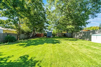182 Commack Road, Deer Park, NY 11729 - Photo 14
