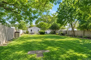 182 Commack Rd, Deer Park, NY 11729 - Photo 12