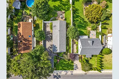 182 Commack Road, Deer Park, NY 11729 - Photo 6