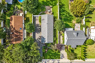 182 Commack Rd, Deer Park, NY 11729 - Photo 6