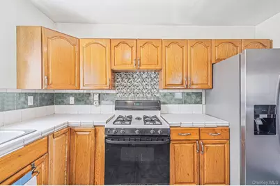 182 Commack Road, Deer Park, NY 11729 - Photo 20
