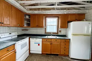 5 Holly Dr, Manorville, NY 11949 - Photo 8