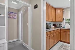 9 Sentry Pl, Scarsdale, NY 10583 - Photo 2