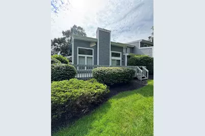 20 Tiffany Circle #20, Manhasset, NY 11030 - Photo 4
