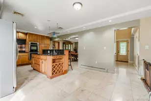 84 Stowe Dr, Poughquag, NY 12570 - Photo 4