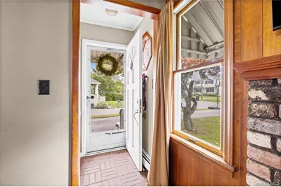 373 Oak Street, Patchogue, NY 11772 - Photo 6