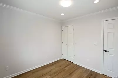 43 Cambridge Drive W, Copiague, NY 11726 - Photo 22