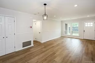 43 Cambridge Dr W, Copiague, NY 11726 - Photo 10