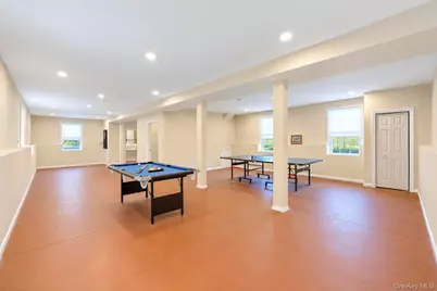 77 Maple Wood Lane, Riverhead, NY 11901 - Photo 38