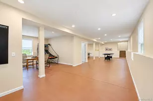 77 Maple Wood Ln, Riverhead, NY 11901 - Photo 40