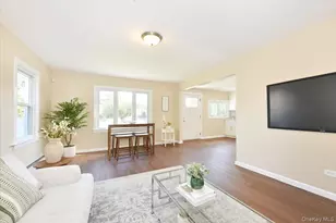 11 Grant St, Roosevelt, NY 11575 - Photo 6