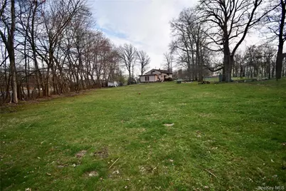 130 Scotland Hill Road, Chestnut Ridge, NY 10977 - Photo 2