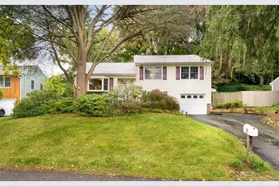 11 Longford Street, Huntington, NY 11743 - Photo 2