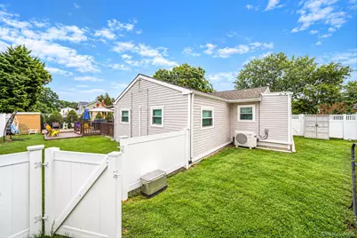 179 Ford Street, Holbrook, NY 11741 - Photo 20