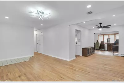26 Williams Avenue, Holtsville, NY 11742 - Photo 14