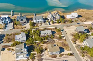 7 Cove Ln, Westhampton Dunes, NY 11978 - Photo 18