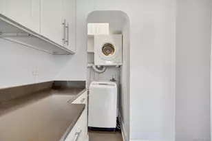 1934 Benedict Ave, Bronx, NY 10462 - Photo 8