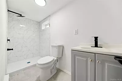 1977 Jackson Avenue, Elmont, NY 11003 - Photo 12