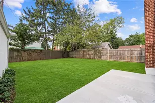 1977 Jackson Ave, Elmont, NY 11003 - Photo 28